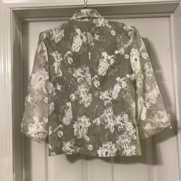 R&M Cocktail Jacket white and Light Gray Floral Pattern Size 12 - Picture 2 of 5